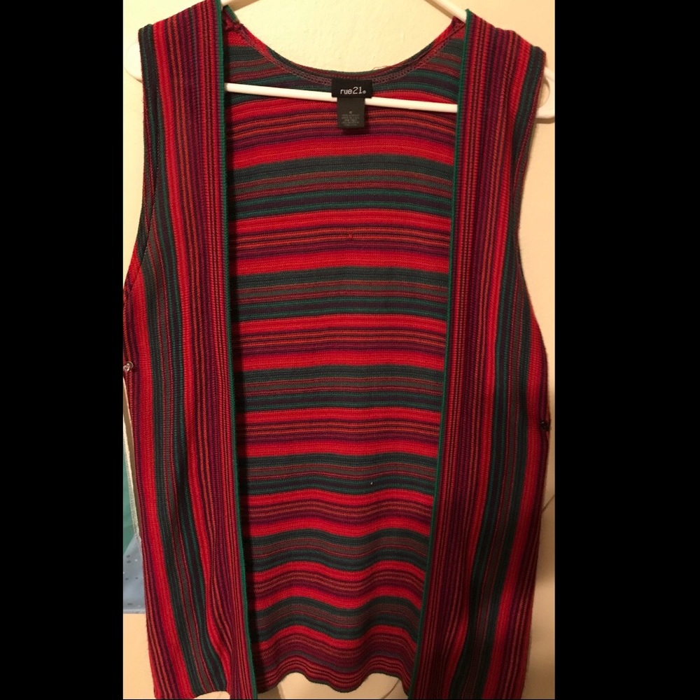 Rue 21 Red/Green Stripped Sleeveless Cardia (M)